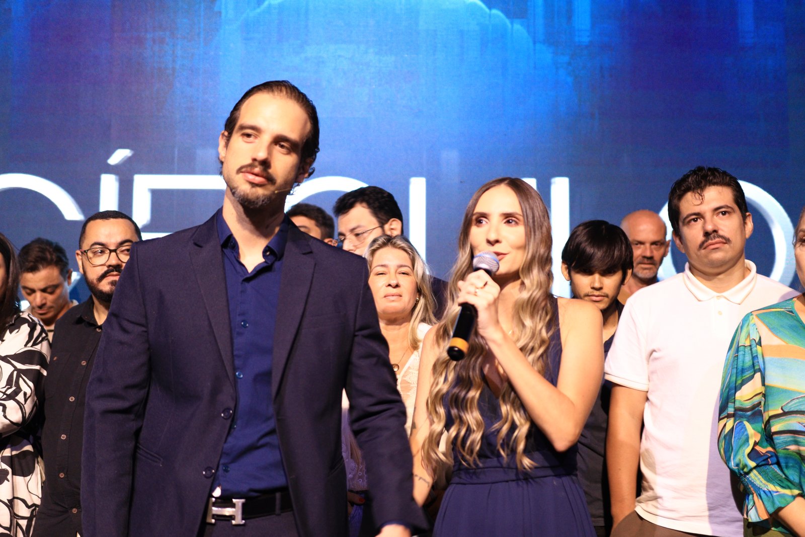 Treinamento presencial com equipe e gestores